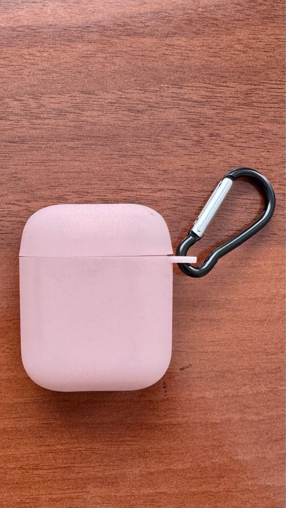 “Эйр подс 2” оригинал. Чехол в подарок жүреді. USB зарядка оригинал