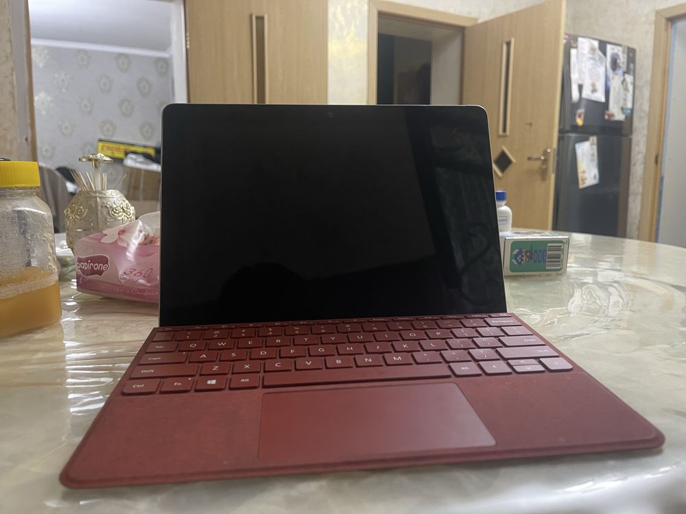 Плнашет ноутбук от Microsoft