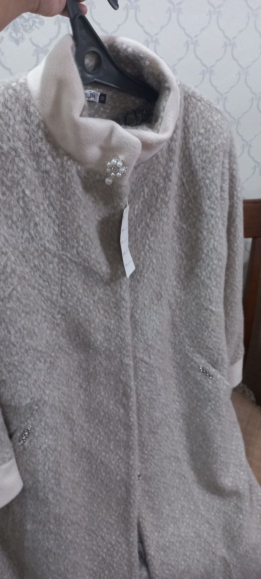 Срочно продам пальто альпака