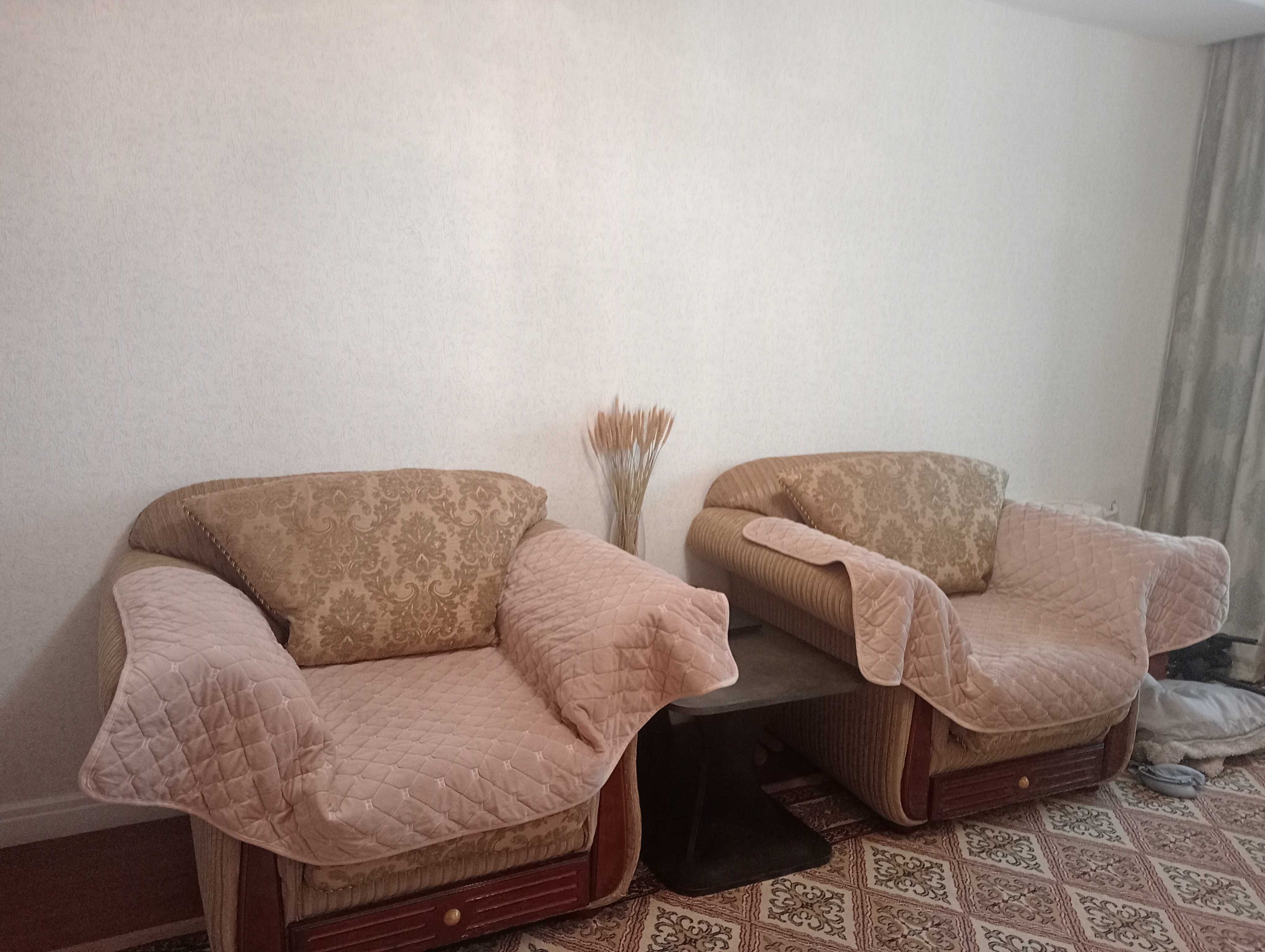 Продам диван 2 кресла+ журн столик