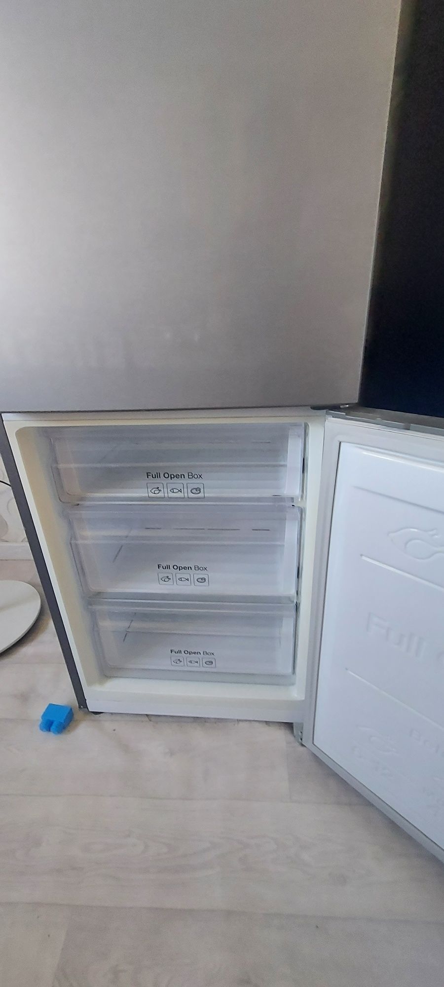 Холодильник Samsung