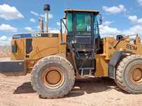Продам фронтальный погрузчик SEM 655D