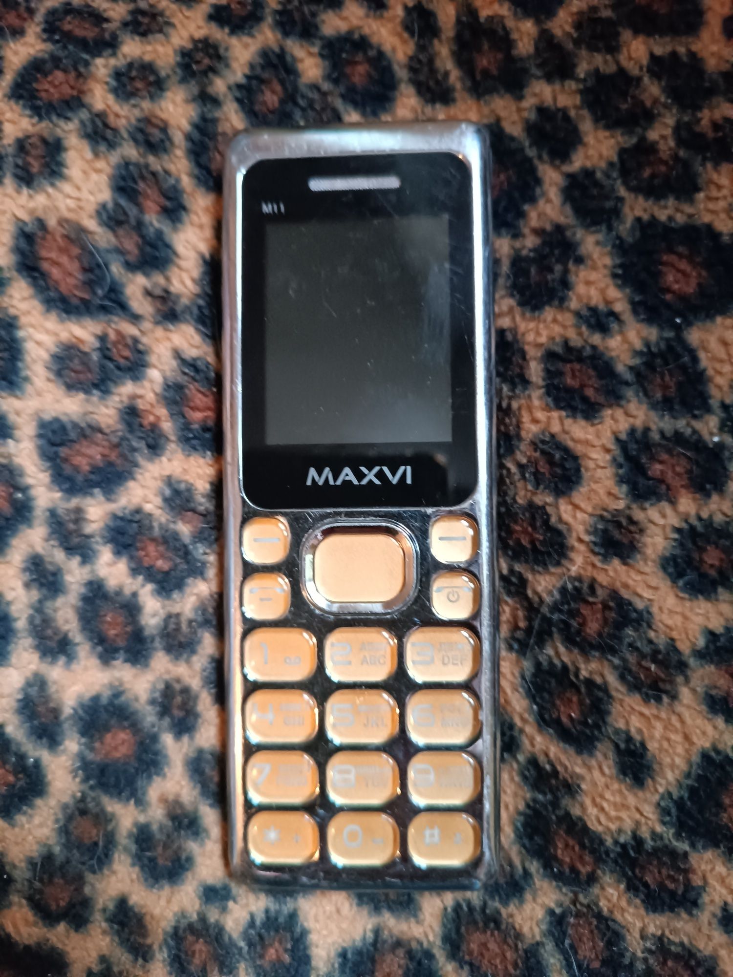 Продам телефон Maxvi