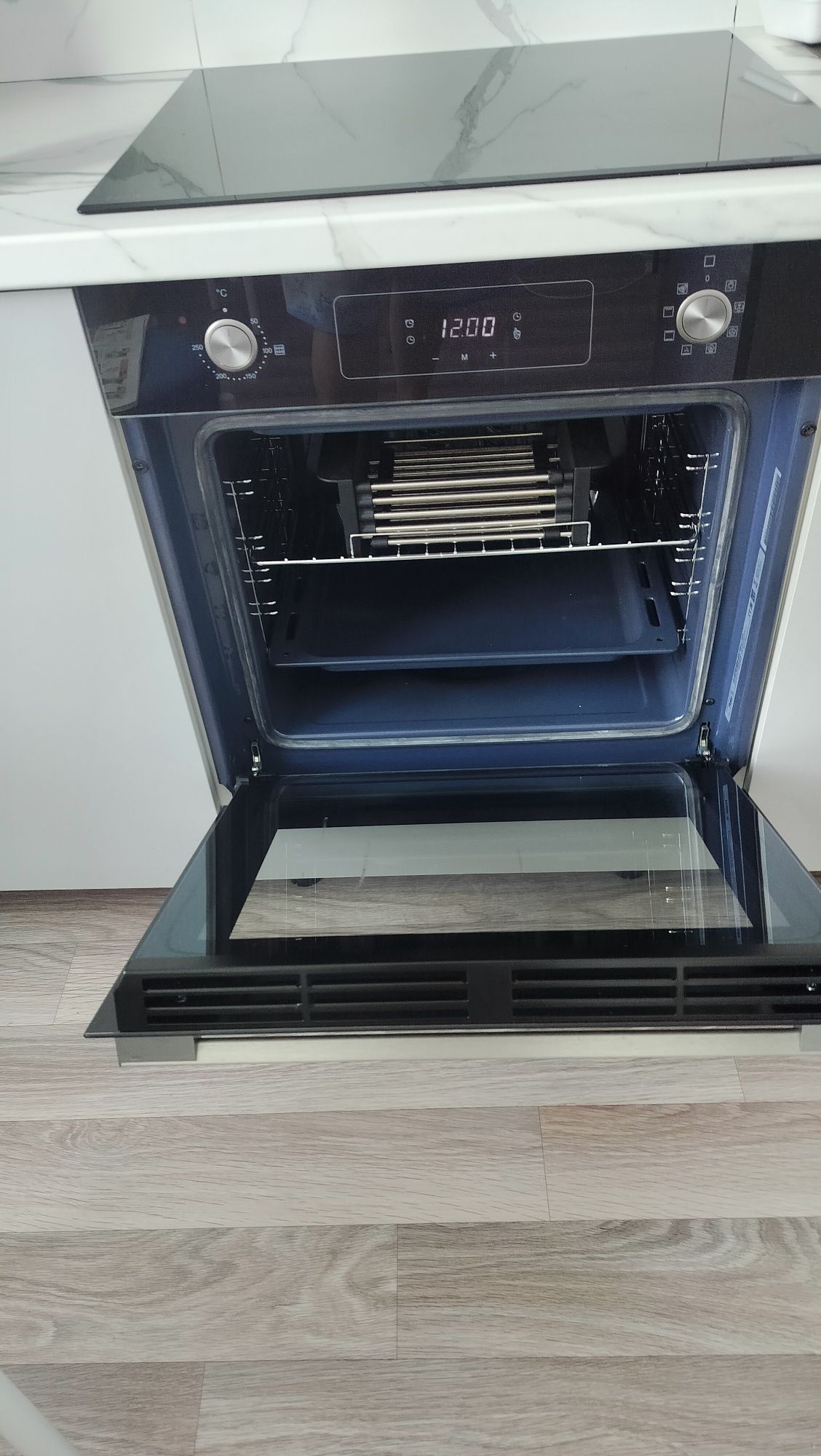 Продам духовка новый пилита новый