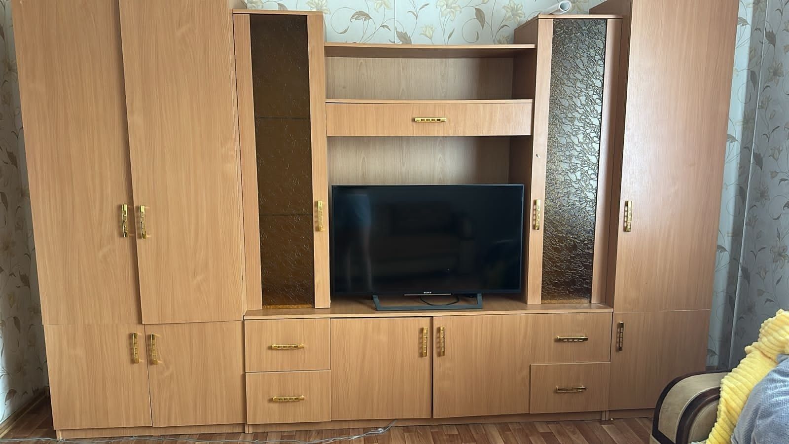 Продам стенку в хорошем состоянии ,приемлемая цена