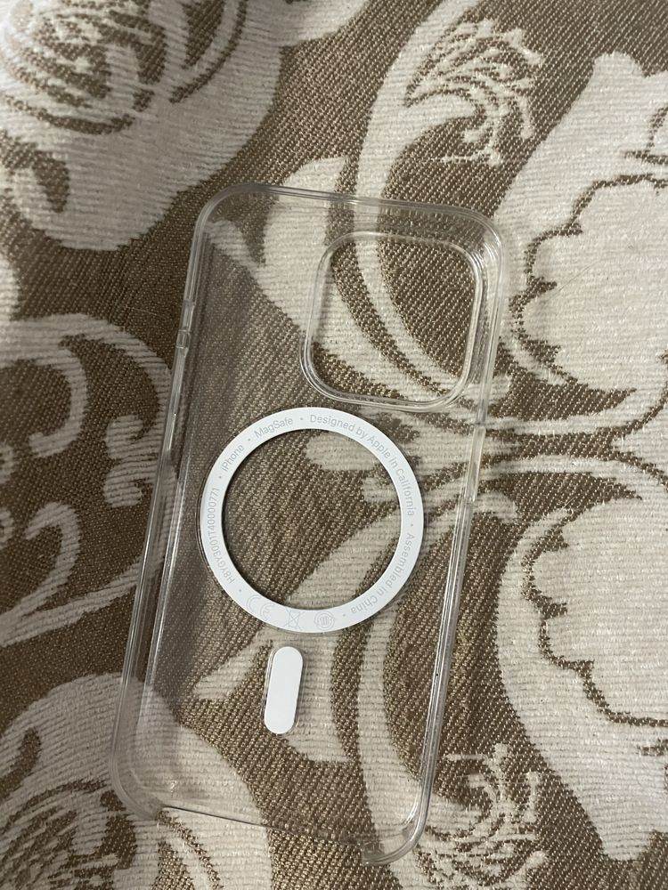Продам чехол Magsafe Clear на айфон 15 pro ,Оригинал