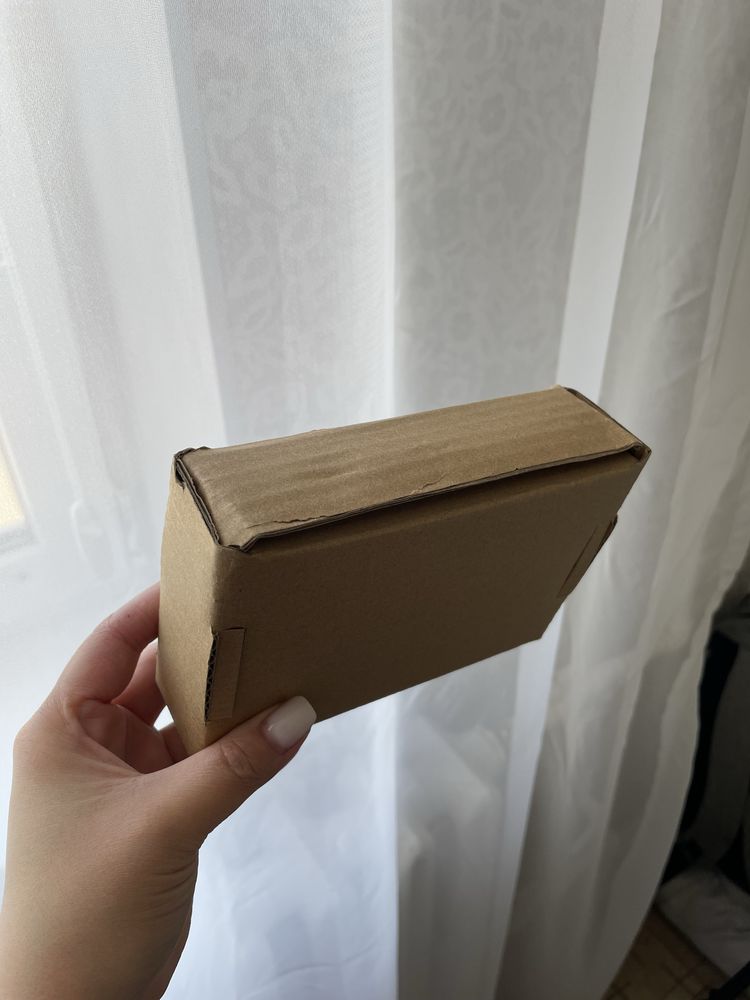 Продам подарочные коробки 15*10*4