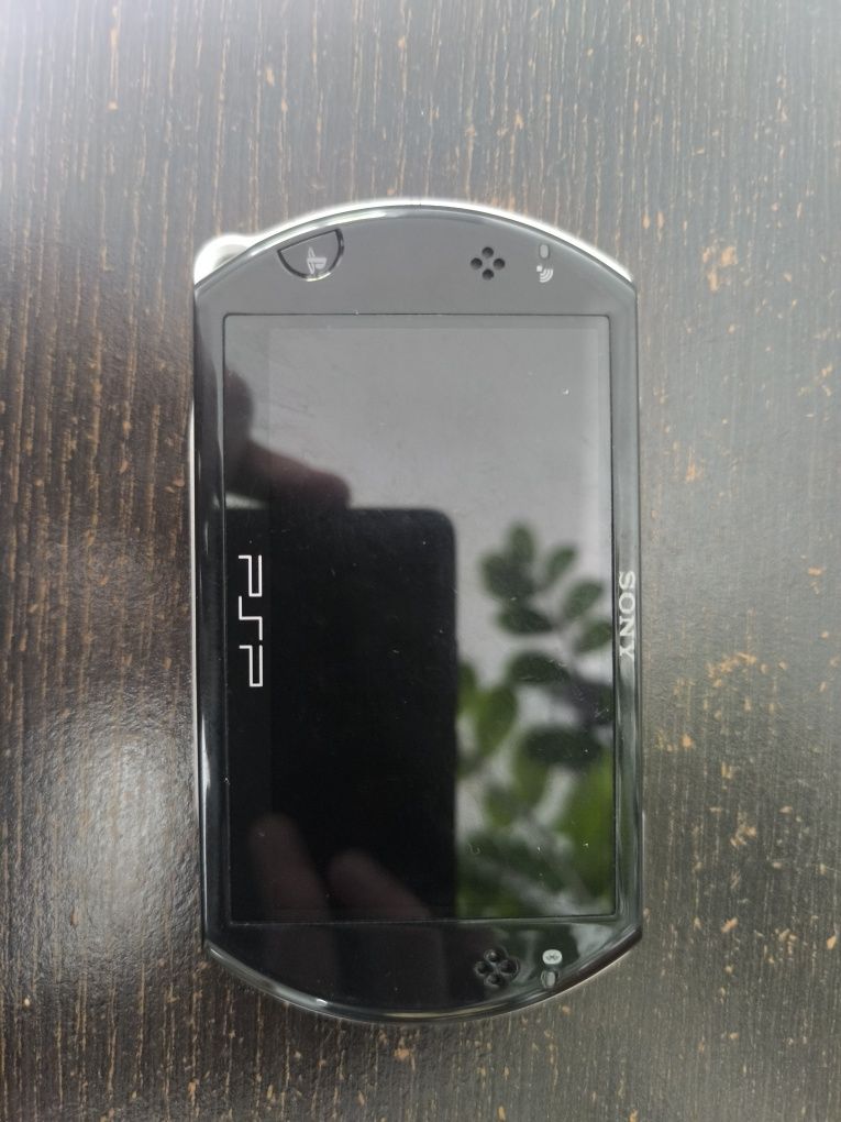 PSP go портативная приставка
