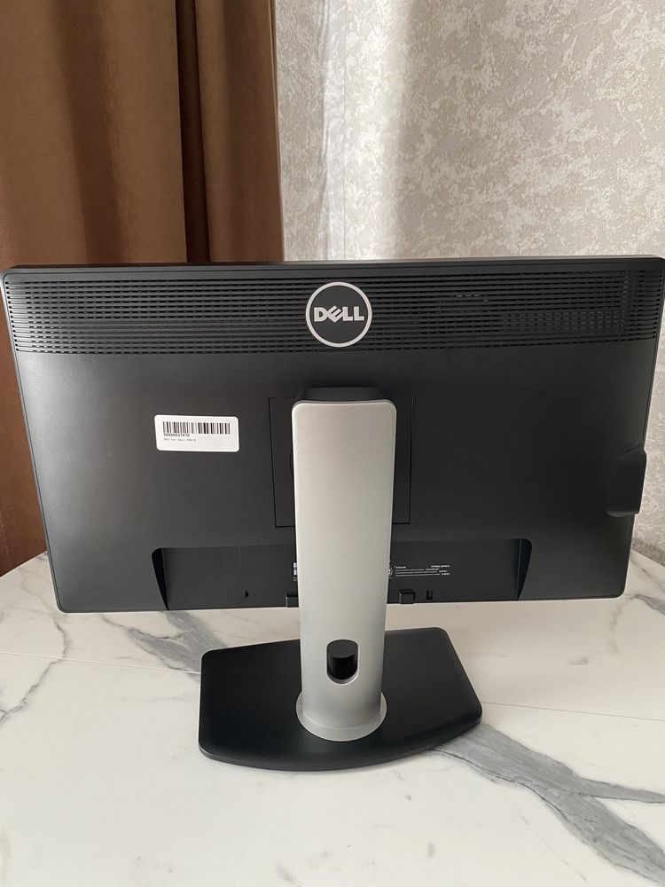 Монитор Dell P2413
