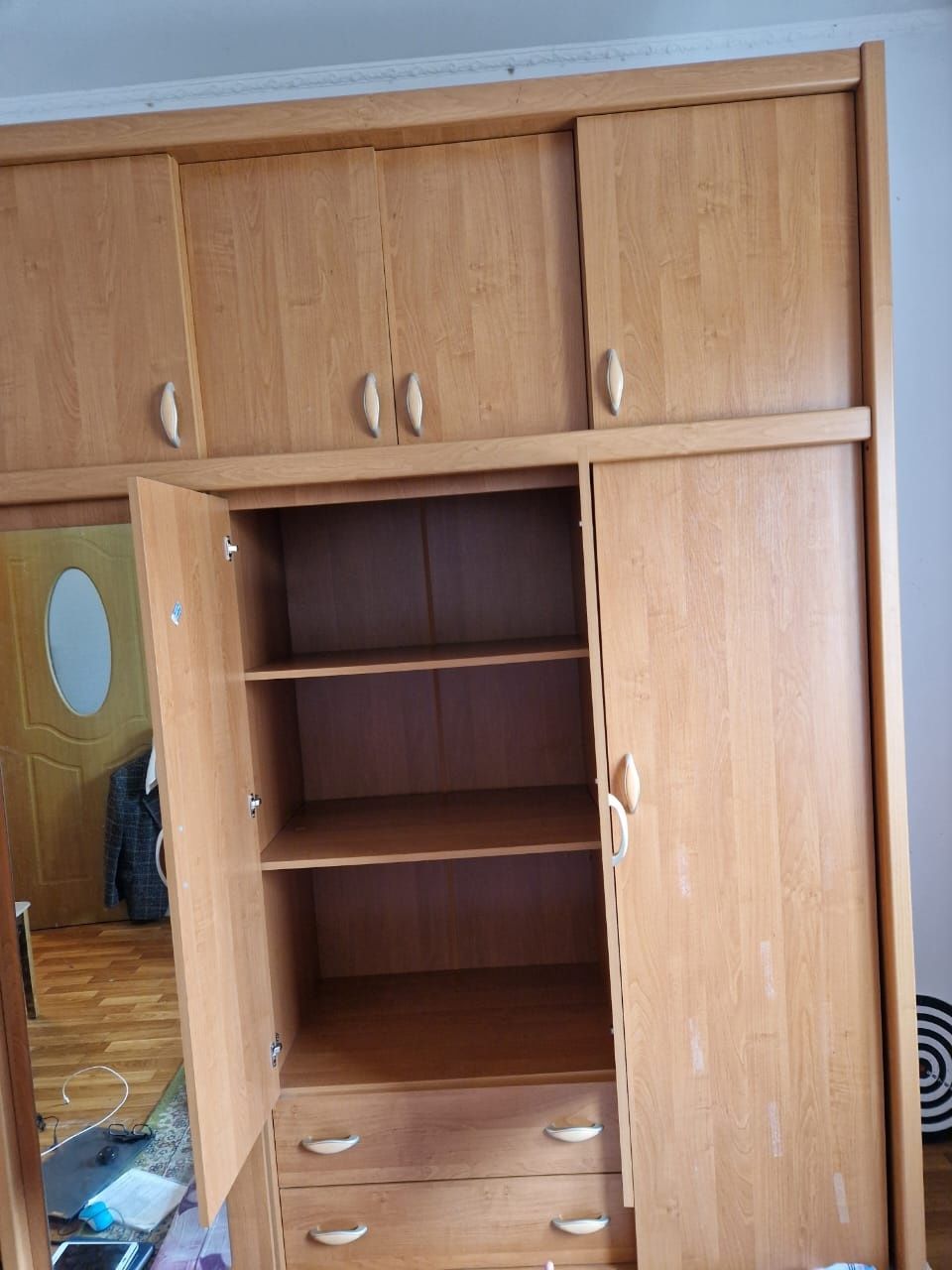 Мебель срочно продаётся