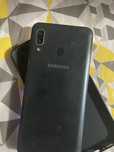 Samsung A20 продам