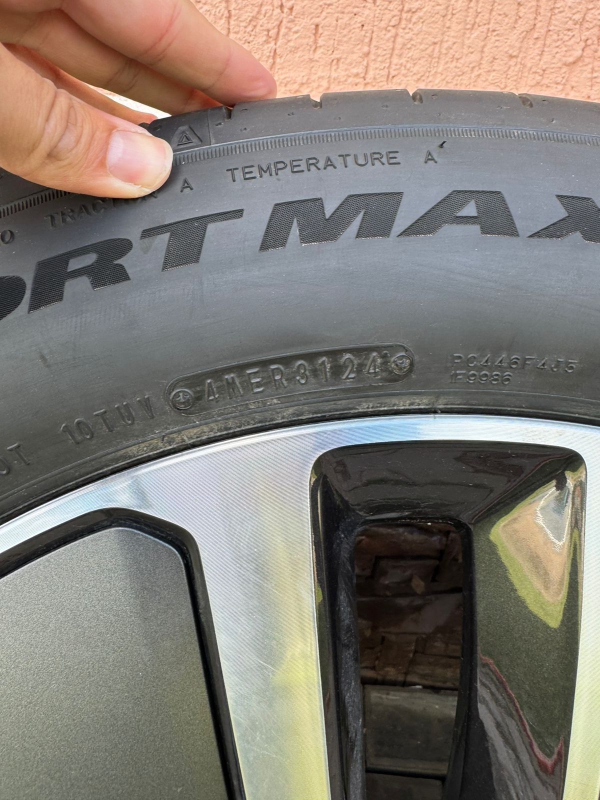 Новое запасное колесо 255/50/R20 с Лисяна Ли Lixiang