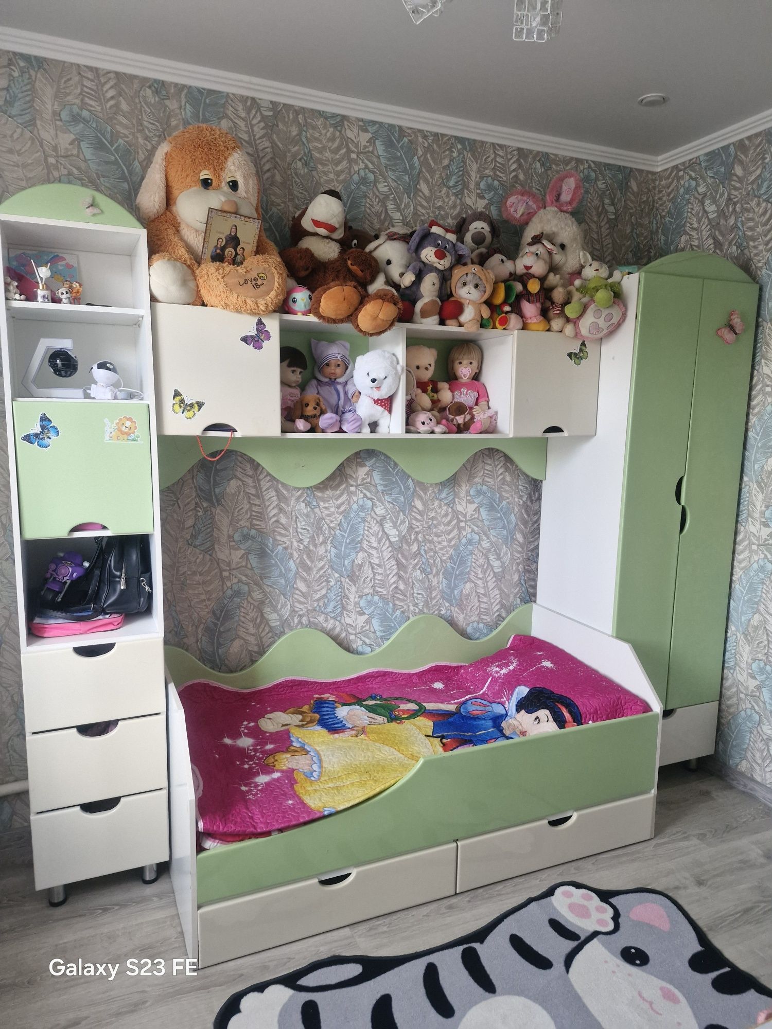 Срочно продам мебель в детскую