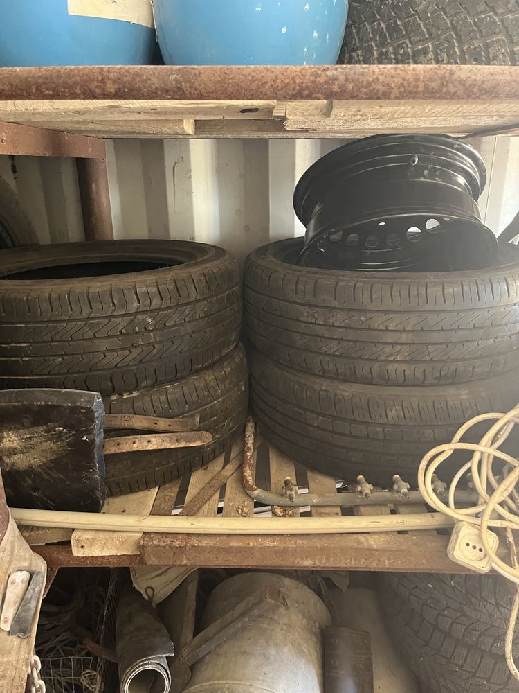 Шины 205/60  r16