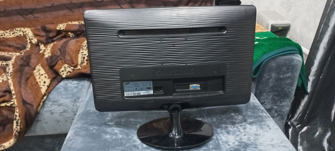 Монитор Samsung B2230N на запчасти