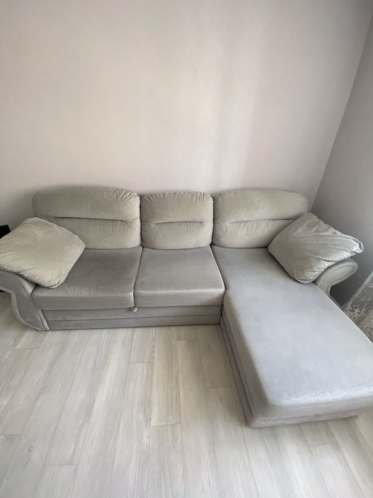 продам красивый диван