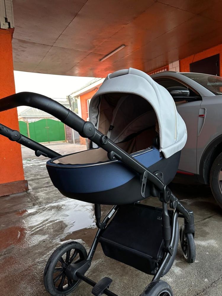 Срочно продам Коляску Anex