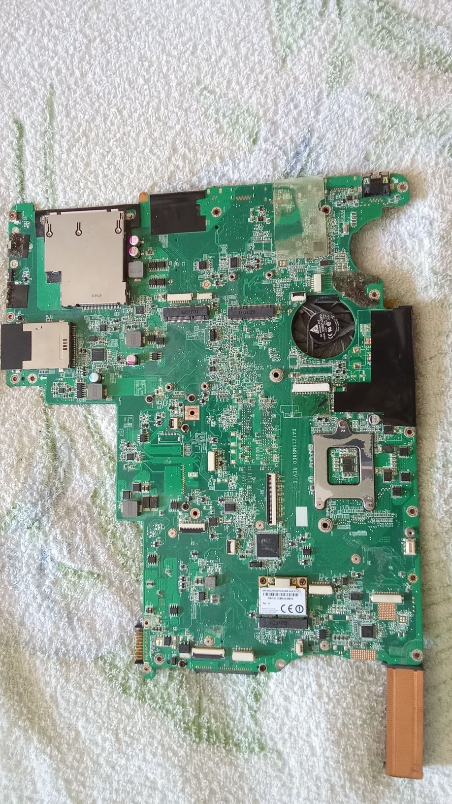 Материнская плата от ноутбука TOSHIBA P500