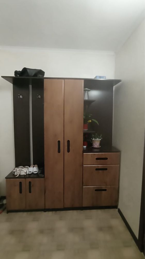 Продается ,Шкаф, прихожия