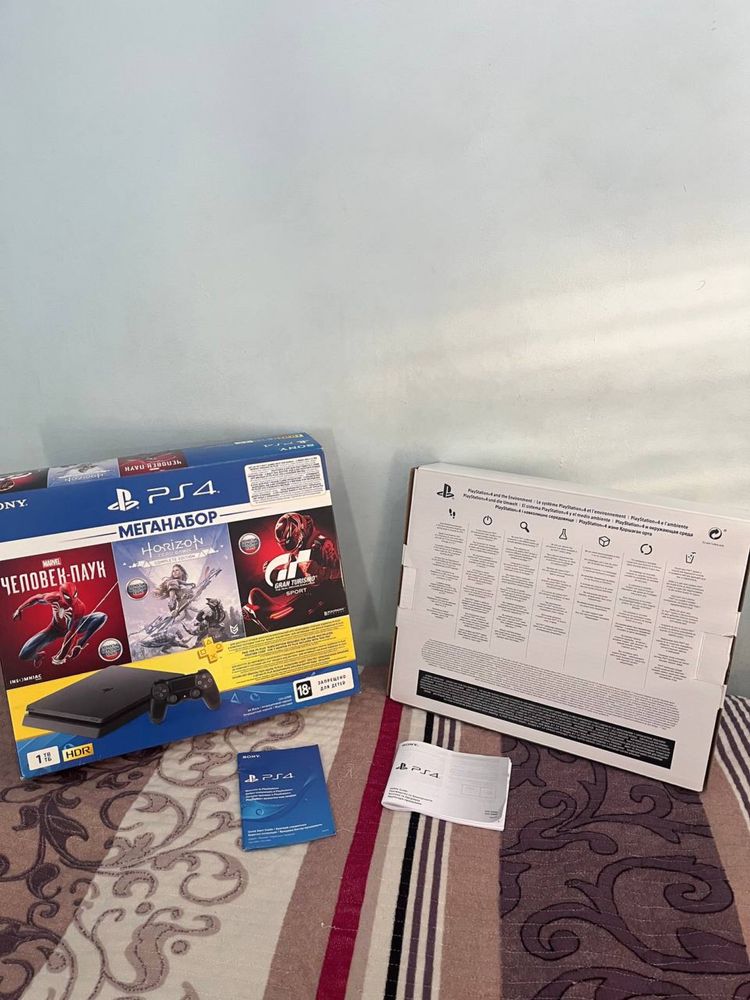 PS4 Slim 1ТБ + 3 геймпада + 6 дисков + PS Plus Deluxe 6 мес + коробка