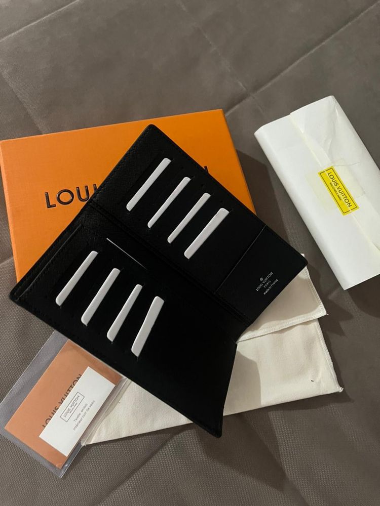 Louis Vuitton кошелек