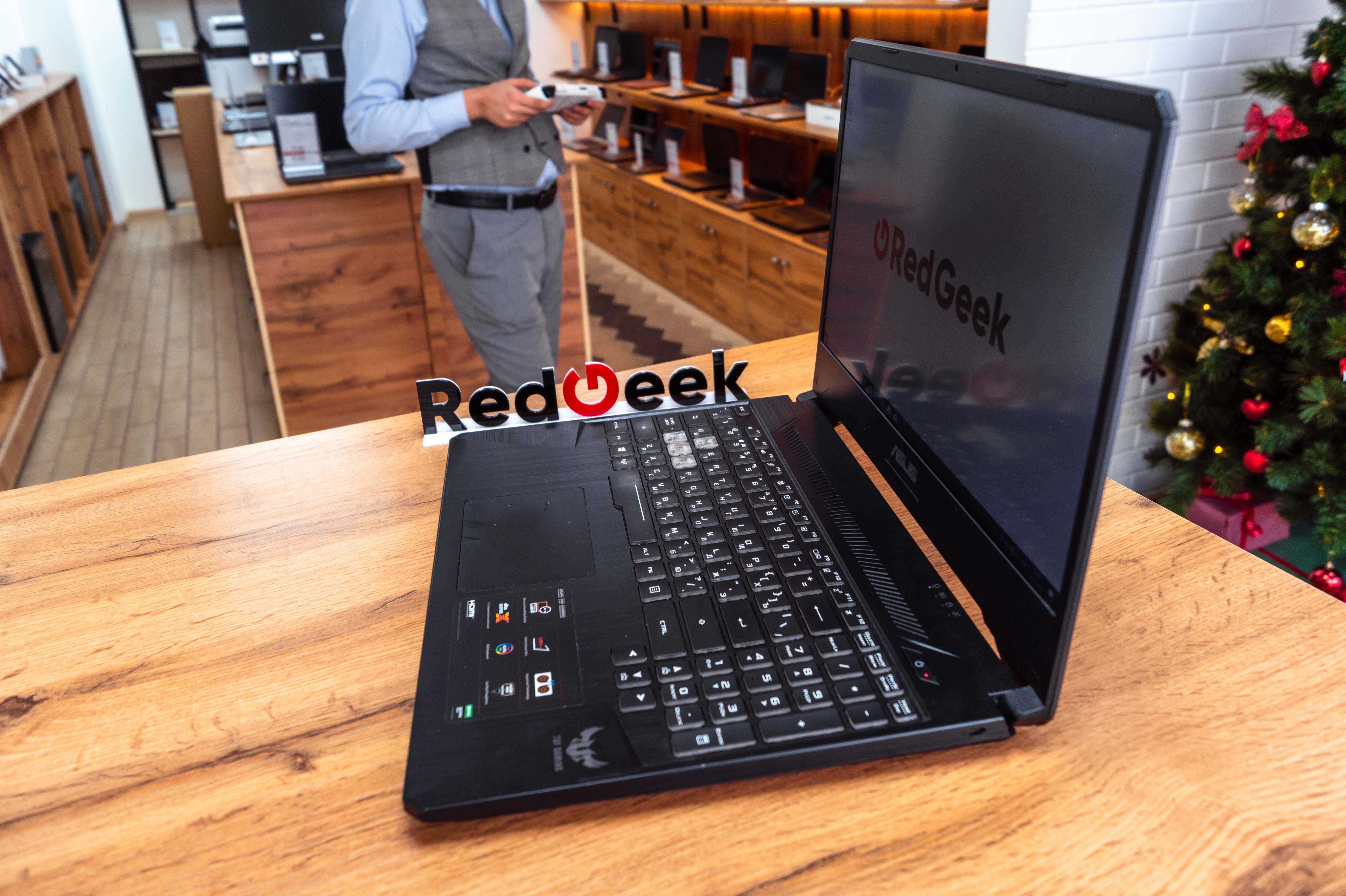 Asus FX505DT|Ryzen 5 3550H|GeForce GTX 1650|SSD 512/8 GB| Red Geek