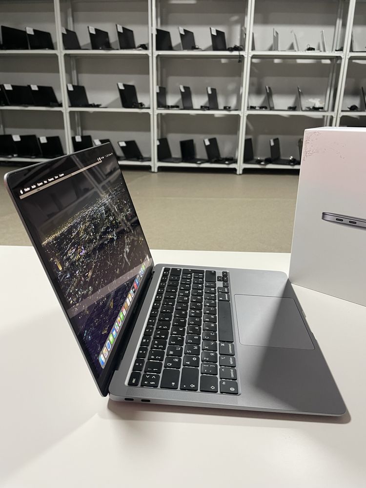 Продается Macbook M1