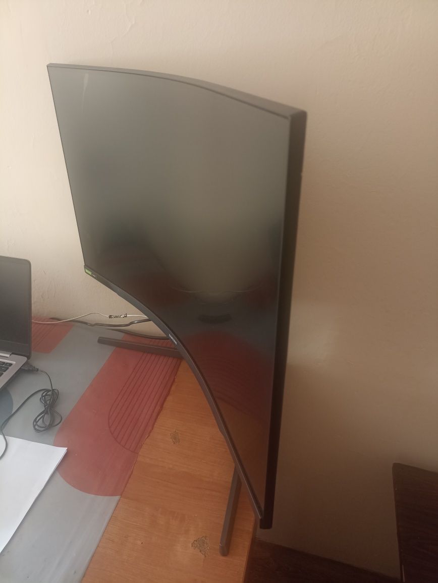 Samsung Curve 4K 32" LC32G75TQSIXCI