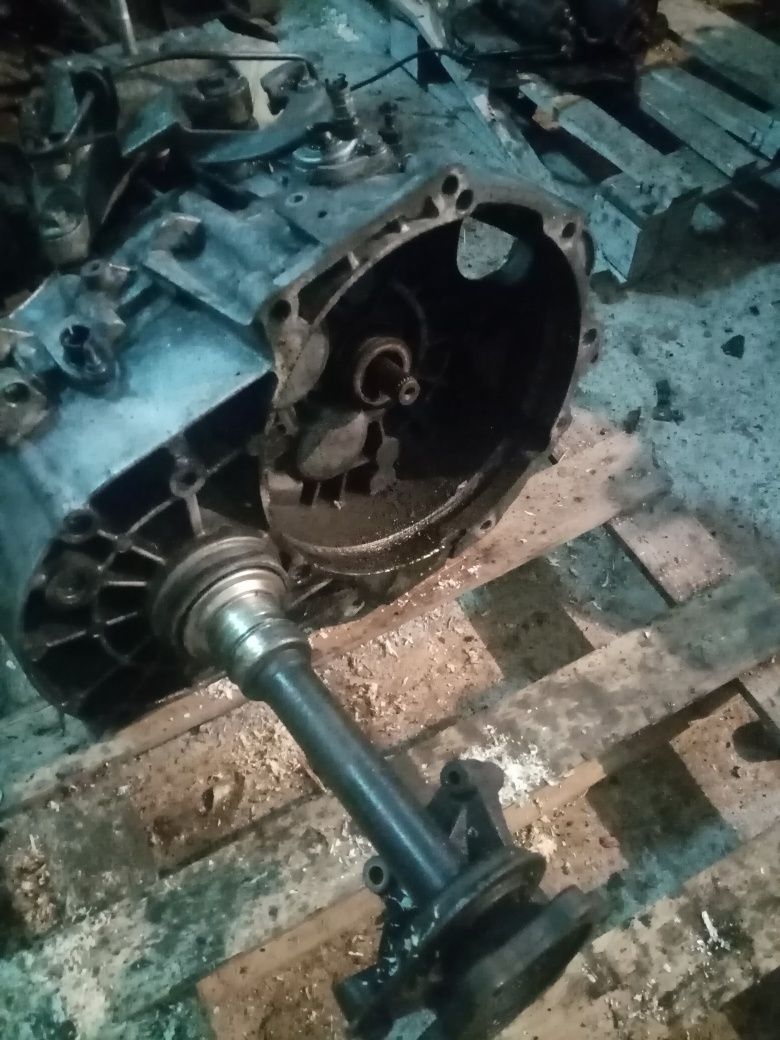 Кпп на VW Шаран 2005года 1.9л TDI