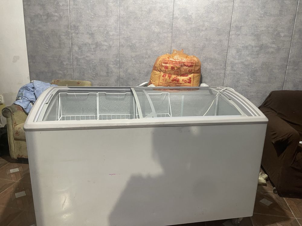 Продам морозильник