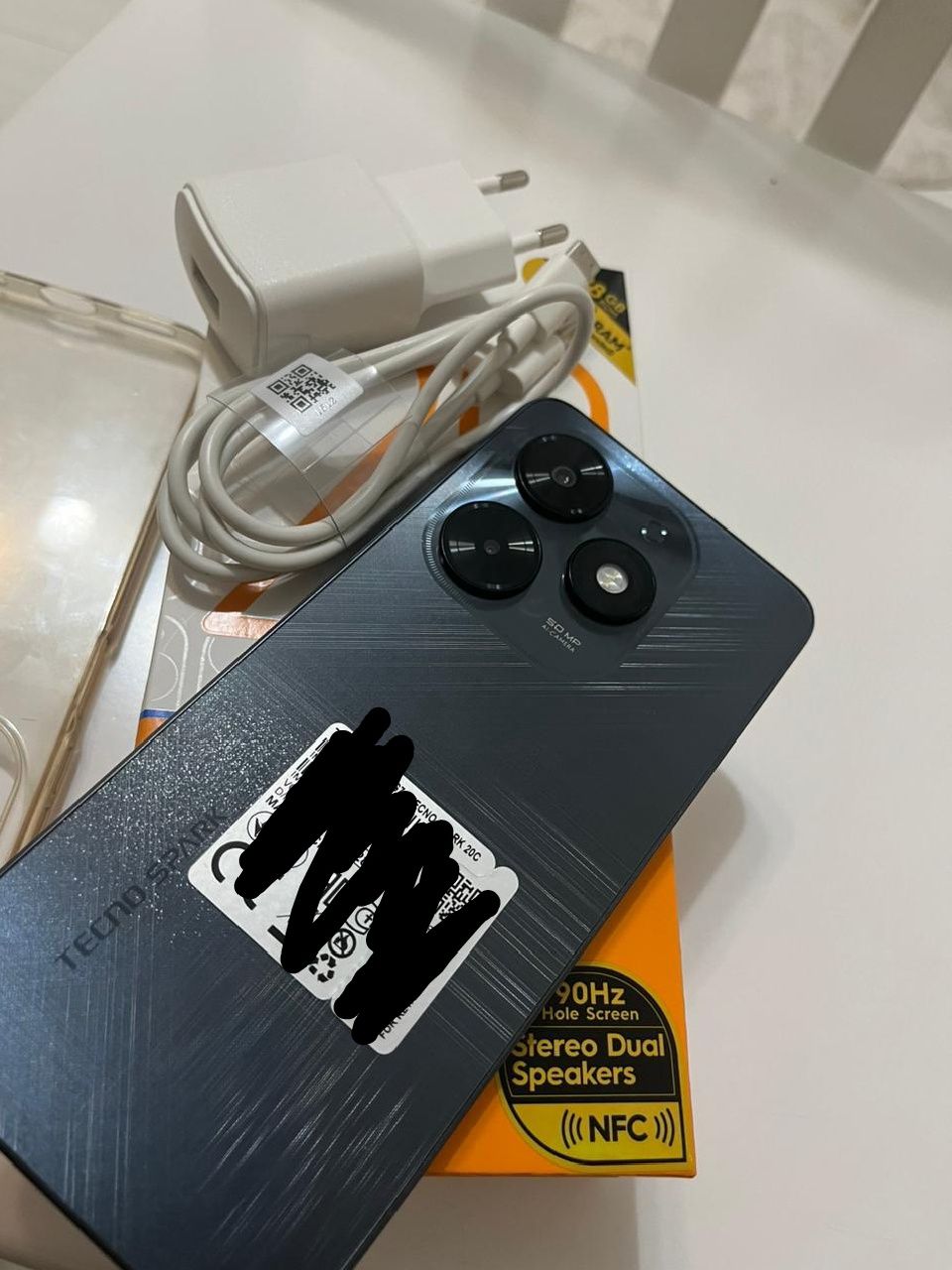 Телефон Tecno Spark