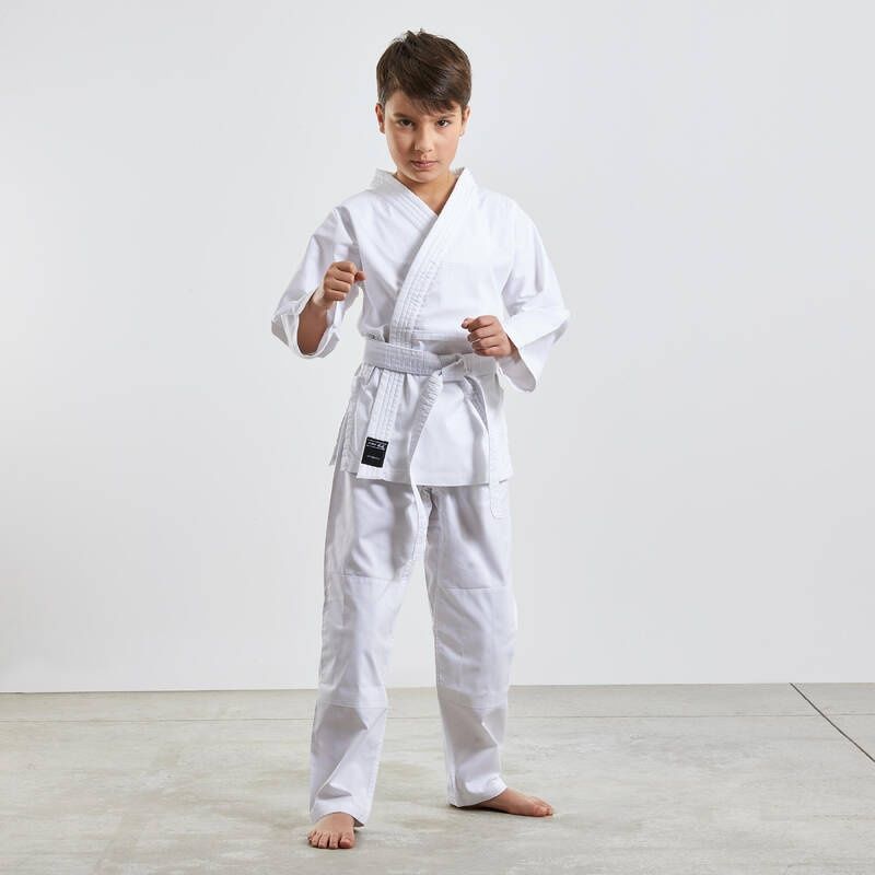 Продам 2 кимано хорошем состоянии 7-8  лет
