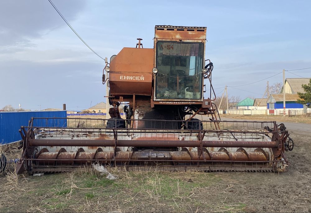 Комбайн Енисей 1200