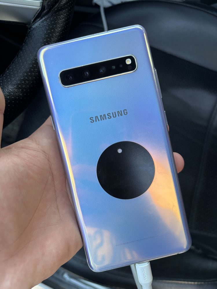 Продам срочно в идеальном состояний s10