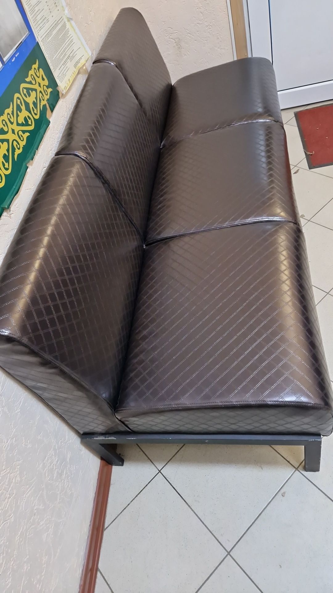 Продам срочно диван