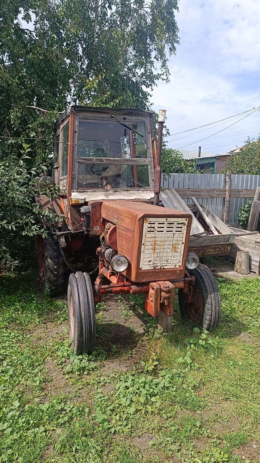 Продам трактор т-25 в п. Зуевка