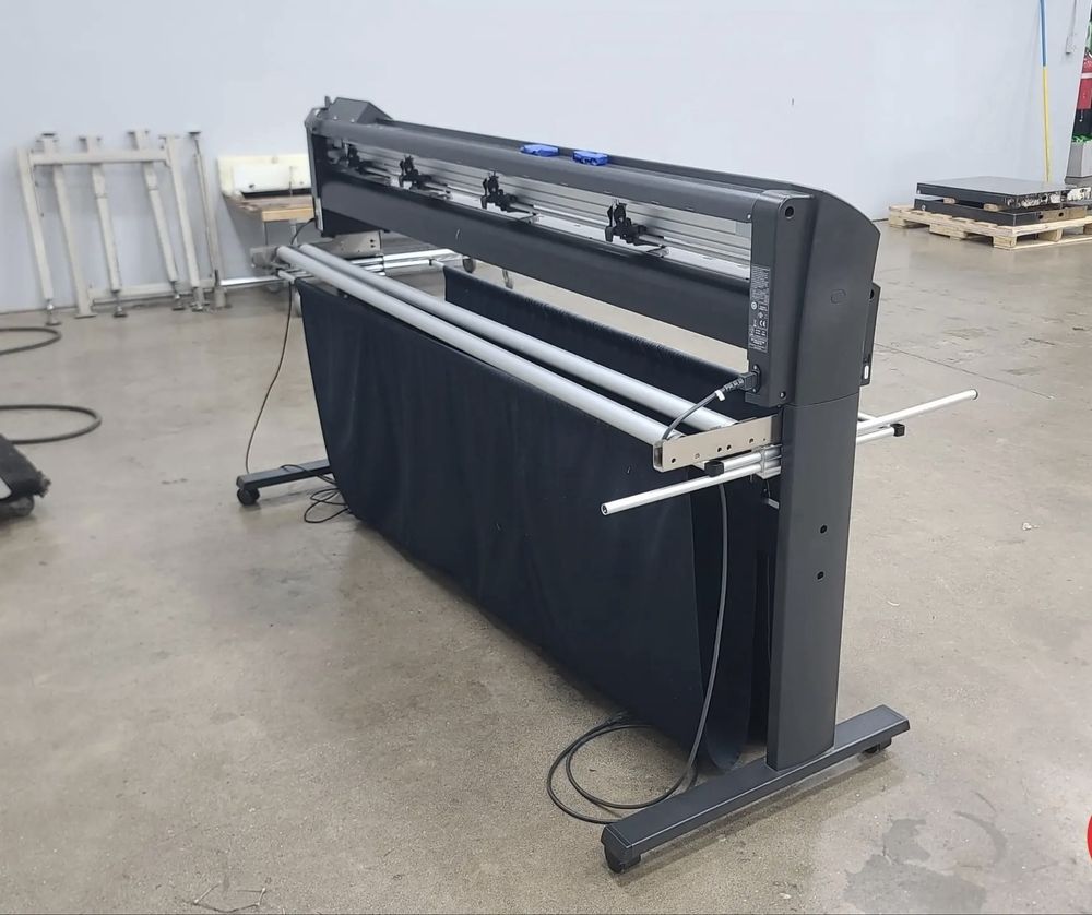 Режущий плоттер Graphtec FC8600 ширина 160см