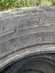 Продам  резину 275/65/r17