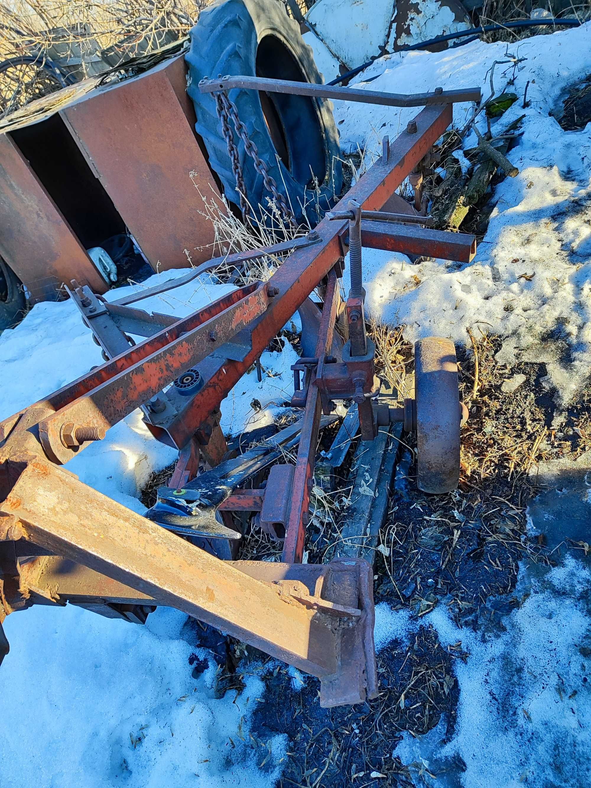 Продам Срочно Бочку,Плуг,Сенокоска ,Прицеп Птс4