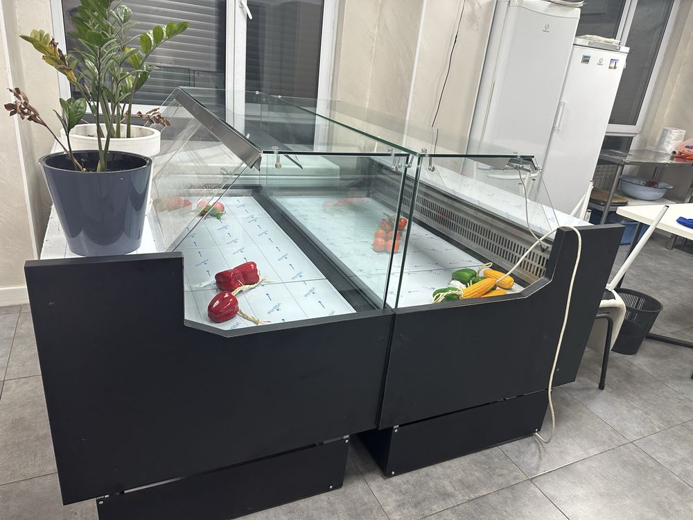 Продается витринные холодиьники +5 до -5.