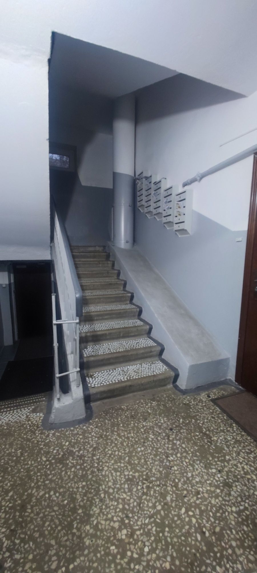 Срочно продается 1-ая квартира в районе Мега Центра