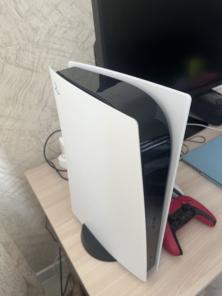 PlayStation 5 (2023) | 2 TB SSD | 2 джойстика | Без игр