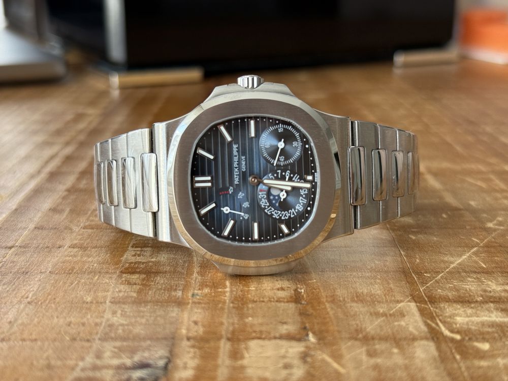 Часы Patek Philippe Nautilus
