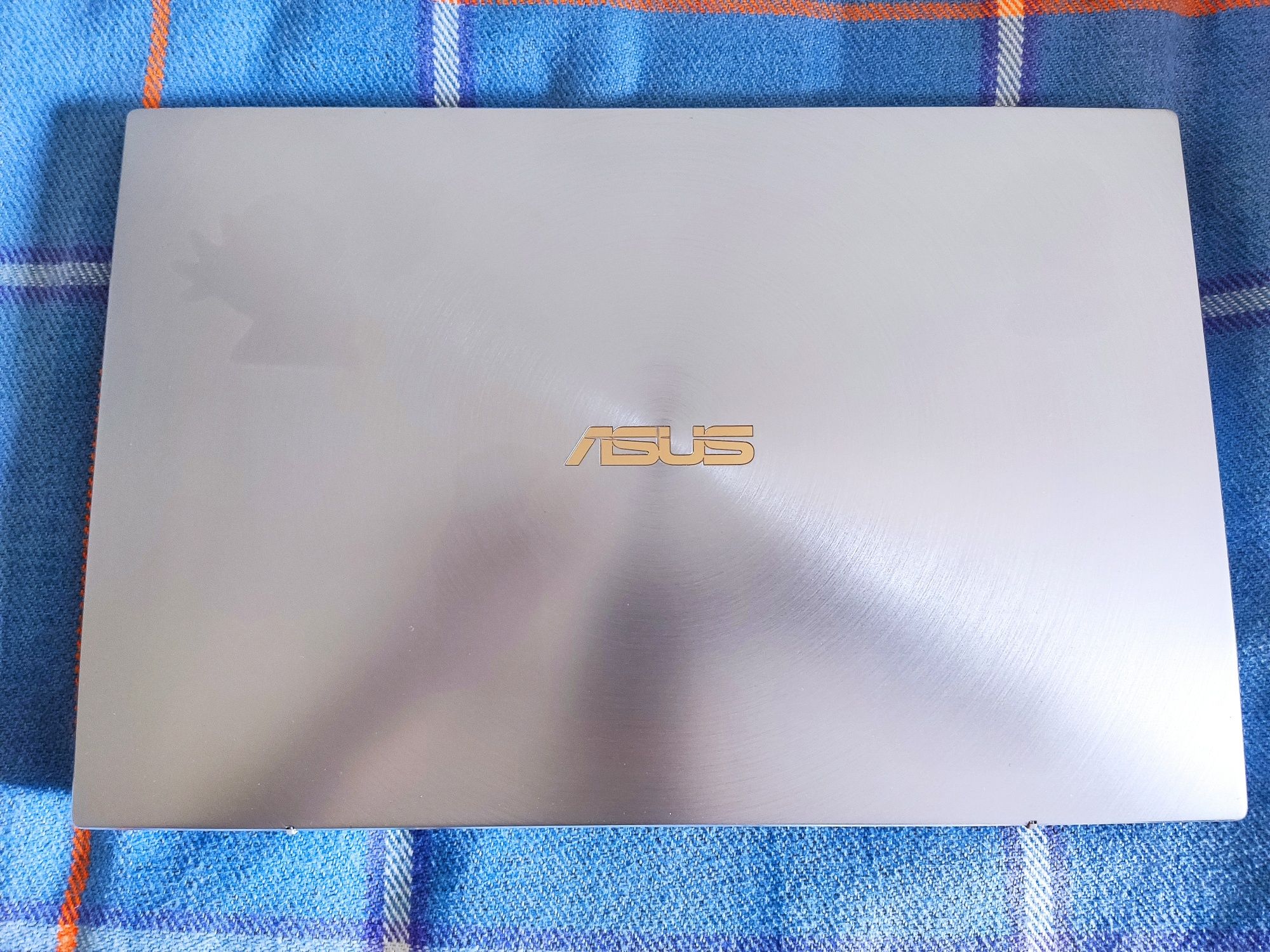 ASUS Zenbook UM431DA