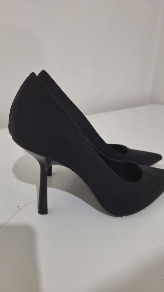 Туфли от ZARA красивые