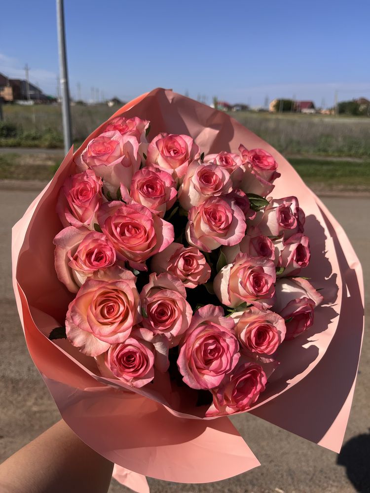 25 штук роз букет