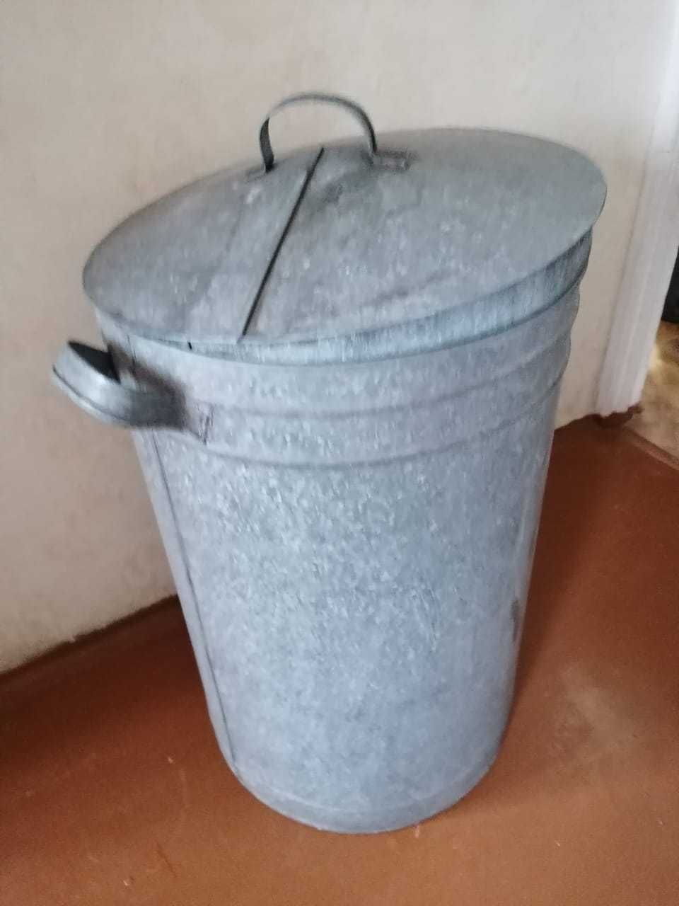 Продаётся оцинкованный бак