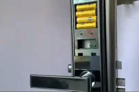 Смарт замки ручка