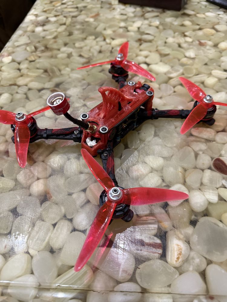 Продам гоночный fpv дрон 5’’.