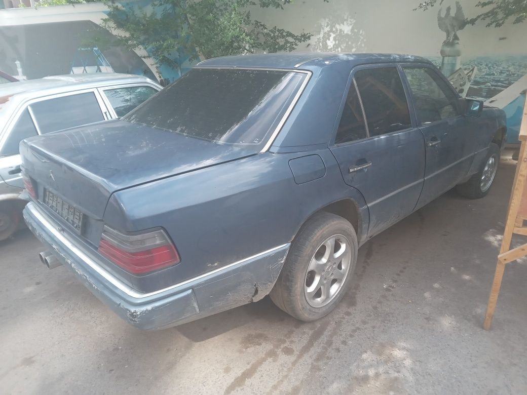 Продам диски оригинал мерседес 124,210 размер 16